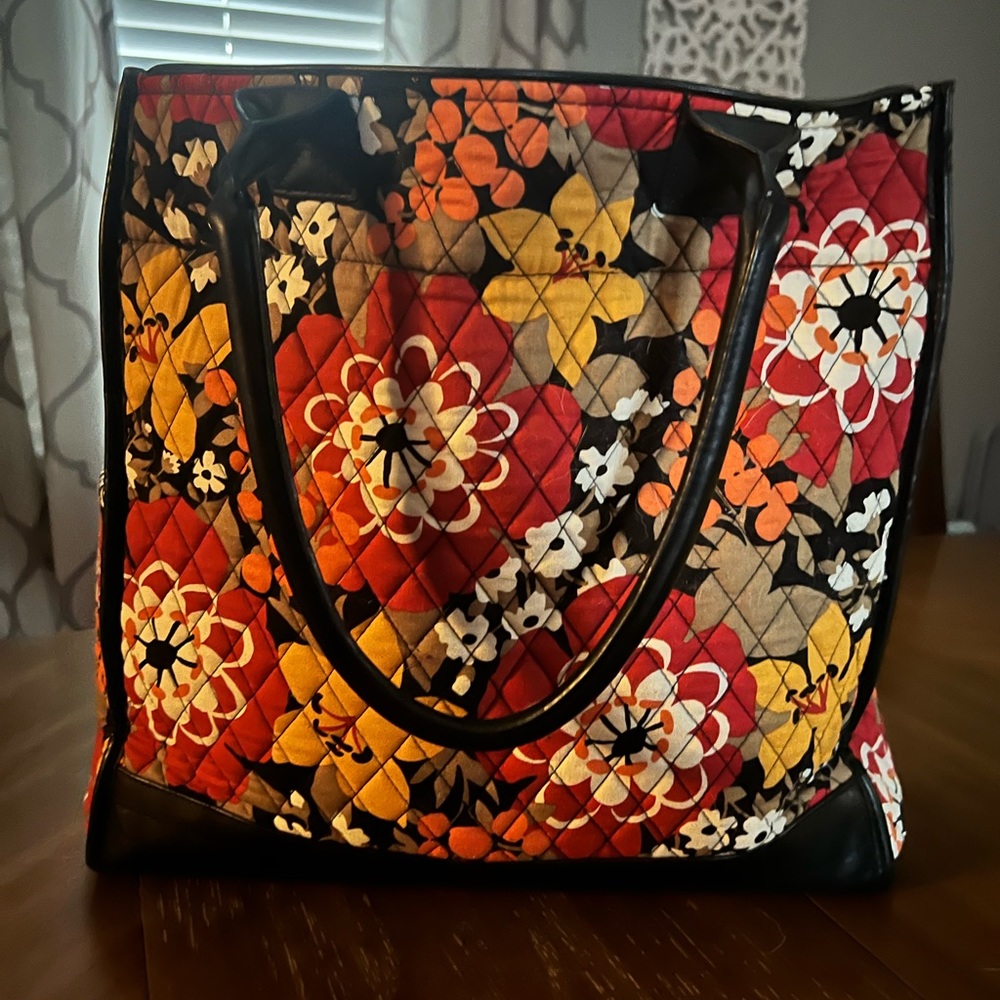 Retired Vera Bradley Extra Large Trimmed Tote